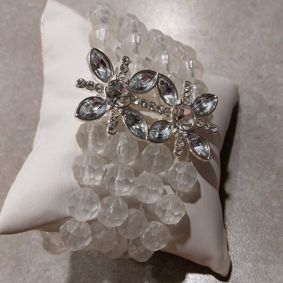 Women's Clear/Frosted 4 Rows Stretch Ball Beads Bracelet w/Rhinestone Accent - Picture 2 of 3